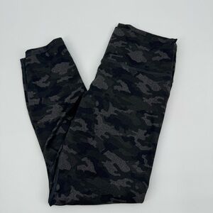 Fabletics‎ Powerhold Mid Rise Camo Full Length Leggings Size Medium